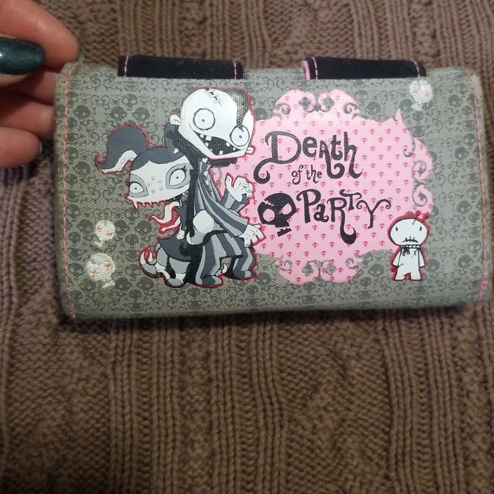 Loungefly  Death of The Party wallet